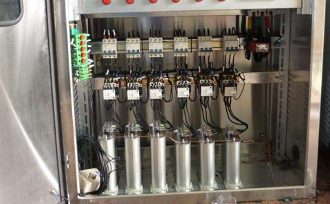 低壓電力電容器爆炸的原因是什么？